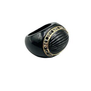 Black and Gold Plastic Vintage Ring Size 7 Ribbed Top Design Rhinestones Accent